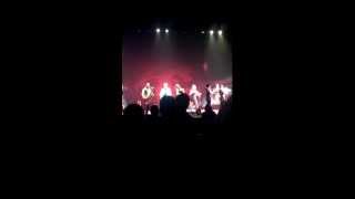"I Am an Ape" David Byrne &amp; St Vincent Clip