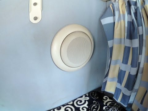 Установка аудио колонок (динамиков) на задней стенке кабины Вольво ФШ ФМ 12 13. Volvo FH FM.