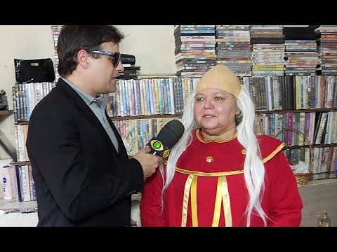 PÂNICO ENTREVISTA: VOVÓ DO COSPLAY - FIGURAÇAS DA INTERNET (C/ REPÓRTER VESGO)