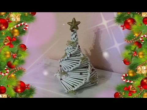 Albero Di Natale Fatto Con Le Cannucce Si Carta