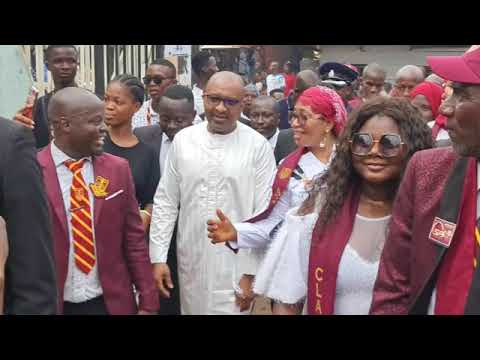 The Vice president of Sierra Leone Visited the Ahamadiya Muslim School at kissy dock yard.