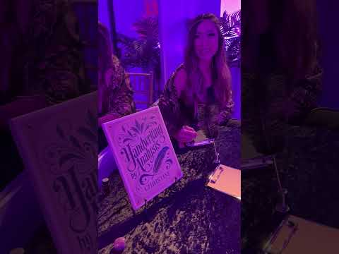 Promotional video thumbnail 1 for Handwriting Analysis by Christine