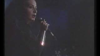 Alaska y Dinarama  - Perlas ensangrentadas