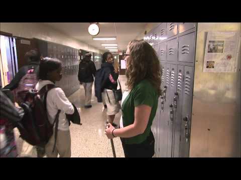 學生貸款。更多的債務，更多的違約，更多的問題。 (Student Loans: More Debt, More Defaults, More Problems)