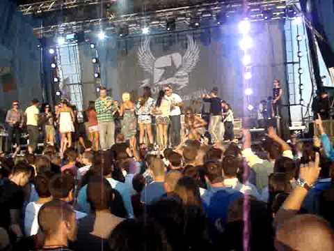 Mark Knight, Fedde le Grand & Martijn ten Velden - Cacao Beach 2011 - Alright