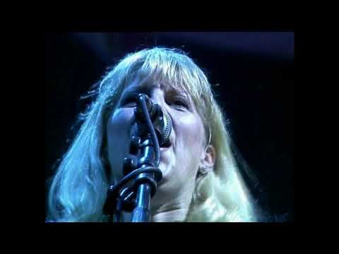 Voice Of The Beehive  - I Walk The Earth   ( Live at Manchester Apollo 2003)
