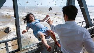 七年婚姻卻換來他的背叛愛上她的閨蜜，為了閨蜜他將她陷害丟入河中，瀕死之際她被首富父親尋回，再次歸來已是首富千金她要讓這對渣男賤女身敗名裂