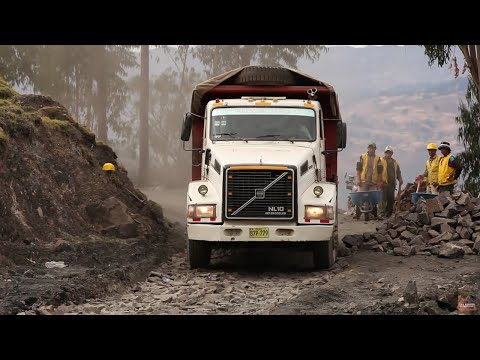 , title : 'Pérou, l'enfer des cimes - Les routes de l'impossible