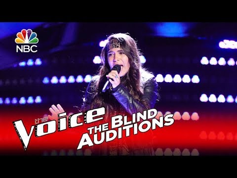 The Voice 2016 Blind Audition - Courtnie Ramirez- 'Mamma Knows Best'