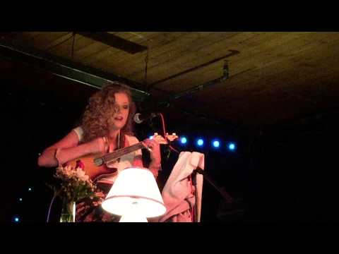 Dixie Riddle covers Royals at Crush Lounge