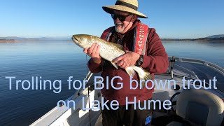 preview picture of video 'Trolling for trout on Lake Hume'