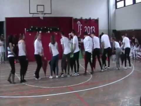 Vianočná besiedka - Dáždnikový tanec