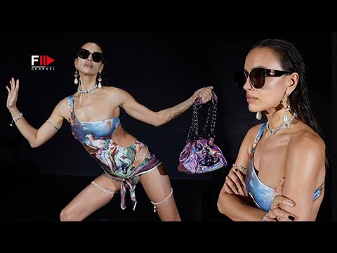 Collection Femme FASHION WEEK AH 2023/24 de VIVIENNE WESTWOOD - Fashion Channel Chronicle