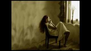 Bette Midler - I Think It&#39;s Going To Rain Today