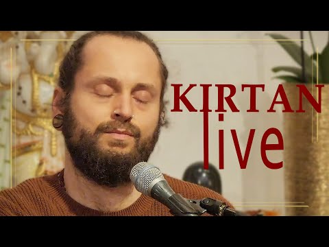 "Great Mantra" Maha Mantra by Akim and Radha Prema// Yoga Vidya Ashram