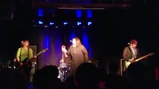 Pylon Reenactment Society perform "Beep" in Chicago 02-11-17