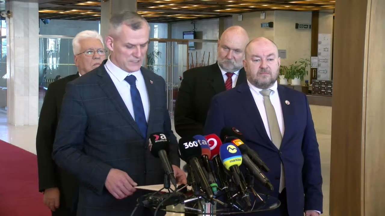 Huliak urobil nečakaný ťah, poslanec Hlasu prestúpil do jeho strany