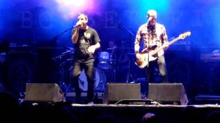 Boysetsfire - Falling Out Theme live