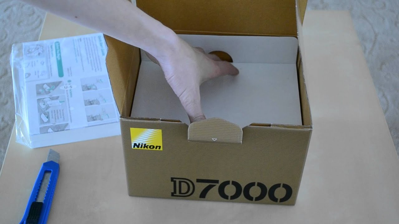 Nikon D7000 Unboxing: Body Only