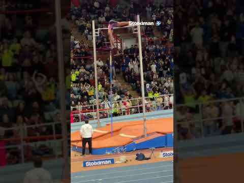 Ο  Καραλής έγινε ο 2ος καλύτερος αθλητής όλων των εποχών στο άλμα επί κοντώ (6.17μ.)!