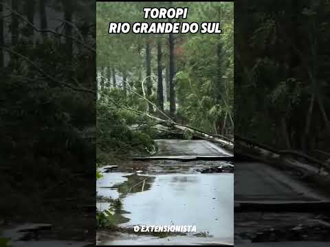 Estrada de Toropi, Rio Grande do Sul 😳🙏#enchente #riograndedosul  #alagamento #asfalto #estrada