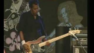 [Metric] +02+ Hustle Rose Live