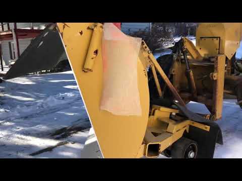 CAT 140M-2 GRADER WARMIN UP