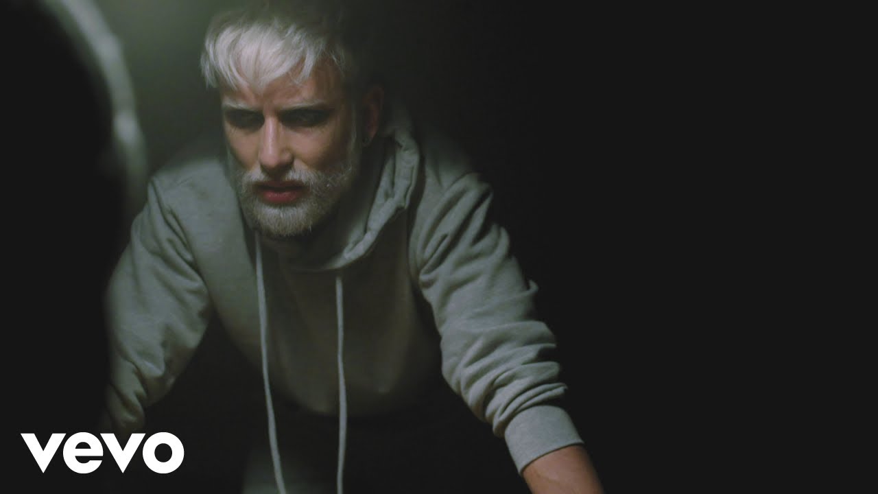 Conchita Wurst — Hit Me