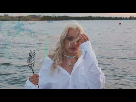 Aliisa Syrjä - Kusipää (Audiovideo)