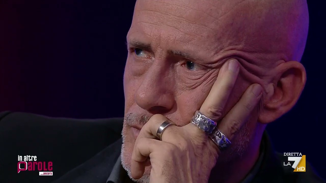 Licenziati con un messaggino, la storia degli operai di una vetreria del bresciano. La ...