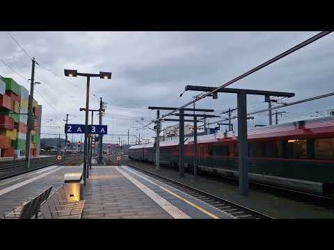 Einfahrt des railjet 668 und nightjet 294+nightjet 40235 am 12.03.2024 in Salzburg Hbf