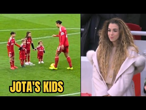 Diogo Jota's wife Reaction to Virgil van Dijk Playing with her Kids 😍 | Jota Tribute | Mascot 