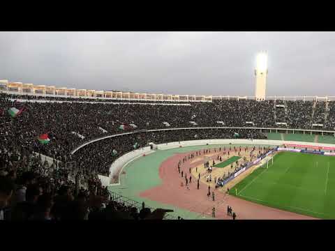 جمالية أغنية صوت الشعب لجمهور الرجاء الرياضي من قلب ملعب أكادير في مباراة  الرجاء مع مولودية وجدة