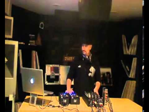 Oktave. Showcase: Jeff Derringer - RTS.FM.131111