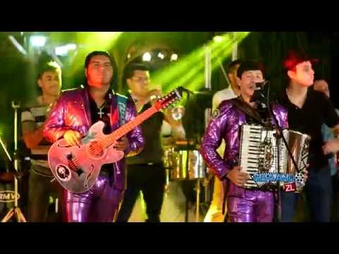 Los Nuevos Ilegales Ft. La Decima Banda - Salio C4r0 (En Vivo 2016)