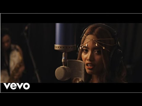 Marga Jayy - Roxanne (MV)