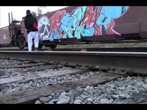 Graffiti  Ilegal   #bombing_on_the_train