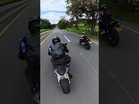 Yo no quería pero me tocó 🚀💨#insta360 #insta360x5 #motos #s1000rr #bike