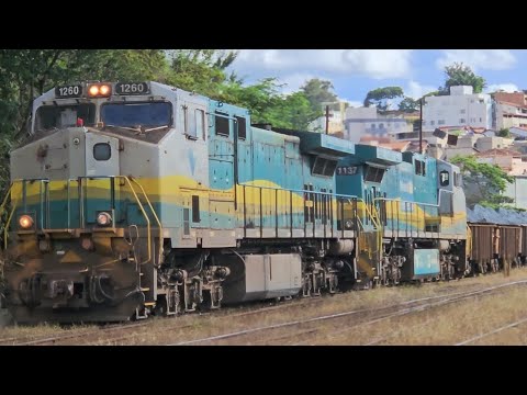 EFVM - Minério descendo carregado da mina de Conceição em Itabira - MG.