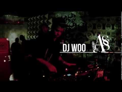 DJ WOO [ Twerk / Rasterão] na festa SKILLS ✔
