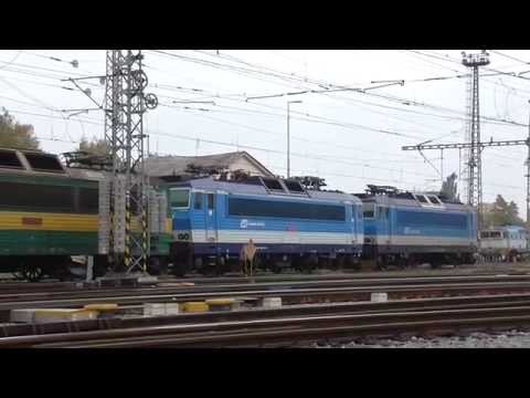 362.119-0 DKV Brno na vlaku R 907, v pozadí po garanční opravě 362.128-1