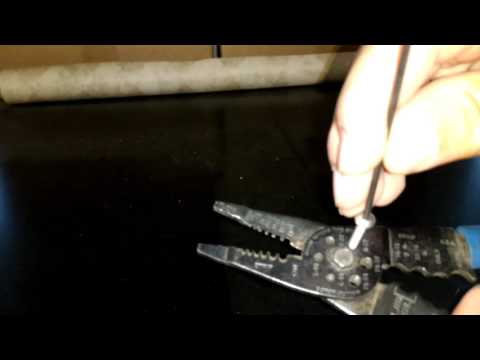 How to use a screw cutter (wire stripper type)