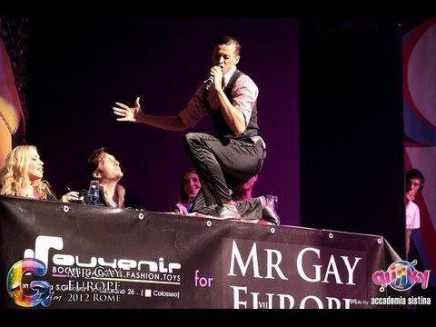 Feeling Good/Tik Tok LIVE at GAYVILLAGE // Paolo Tuci Performance