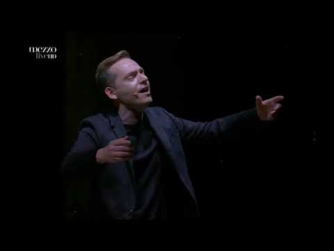 𝕍𝕚𝕟𝕔𝕖𝕟𝕫𝕠 ℂ𝕒𝕡𝕖𝕫𝕫𝕦𝕥𝕠 sings ‘𝕃𝕒 𝕝𝕝𝕠𝕣𝕠𝕟𝕒' LIVE with L'Arpeggiata ensemble