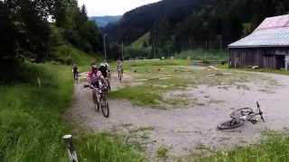 preview picture of video 'MOUNTAINBIKE WIEN - Hochkönig 1.Tag Fahrtechnik'