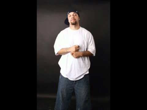 Mac War FB Wanksta Ft. Yung Veeno & Lil Rachette