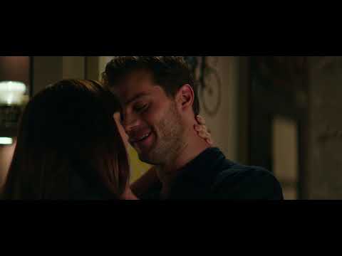 Fifty Shades Darker | Anastasia Steele | Christian Grey | kissing scene