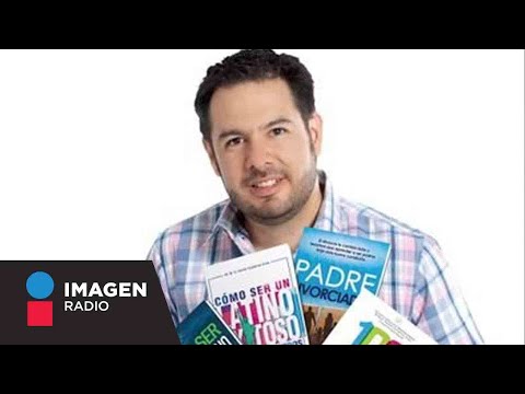 Adrián Gutiérrez presenta su libro  "100 cosas que todo mexicano debe saber"