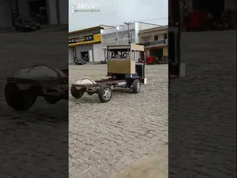 Paraibano da cidade de Maturéia faz um caminhão com motor de moto