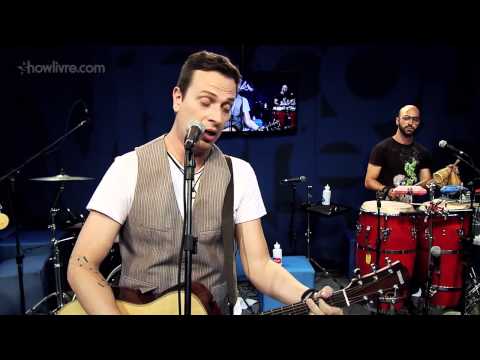 Pedra Letícia - Caminhoneta Zera (Live at Showlivre Studio 2014)